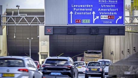 Coentunnel bij Amsterdam (A10) in loop middag weer volledig open na autobrand