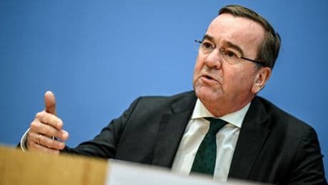 "Est-ce que cela va se produire? Oui": le ministre allemand de la défense n'écarte pas une confrontation directe avec Moscou (et veut fabriquer plus d'armes)