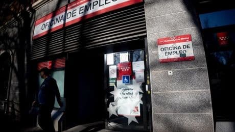 El SEPE permitirá cobrar el paro a trabajadores en excedencia voluntaria si cumplen estos requisitos