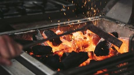 La gastronomie s’enflamme pour le fumé