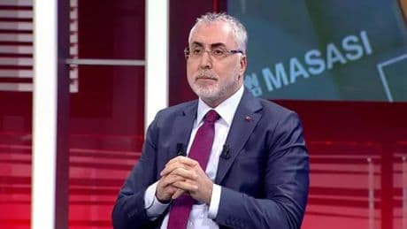 Işıkhan: Deprem siyasete malzeme yapılmayacak kadar önemli