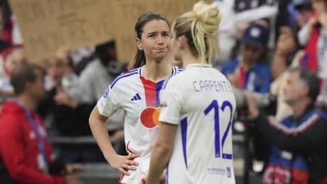 La humillación ante el Arsenal de Mariona se cobra una víctima en el Lyon
