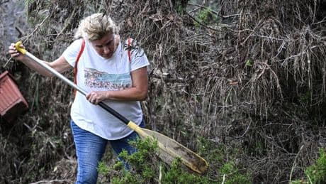 Dodental overstromingen Texas naar 67, grote zoekactie naar 11 vermiste meisjes
