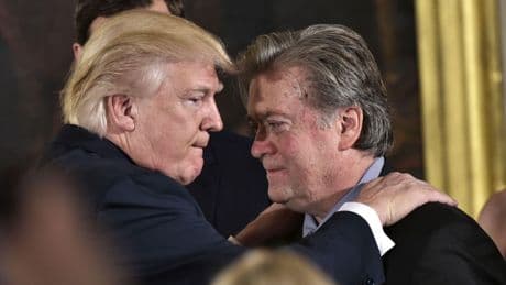 Bannon dice que ha pedido a Trump "investigar" a Musk y deportarlo "de inmediato"
