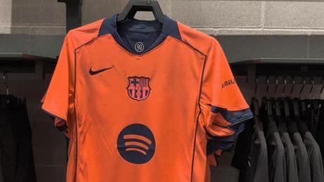 La nueva tercera equipación del Barça ya se vende en China