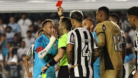 Neymar imiteert 'Hand van God', maar krijgt rode kaart: 'Vergeef me'