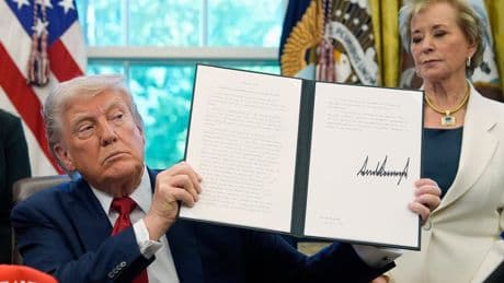 Judge stops the dismantling of the Department of Education and orders rehiring of fired workers