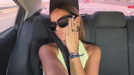 Gloria Camila y la hija de Rocío Carrasco han vendido hamburguesas en una camioneta en un festival