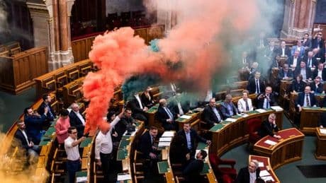 En interdisant la Marche des fiertés de Budapest, Viktor Orban cherche à diviser son opposition