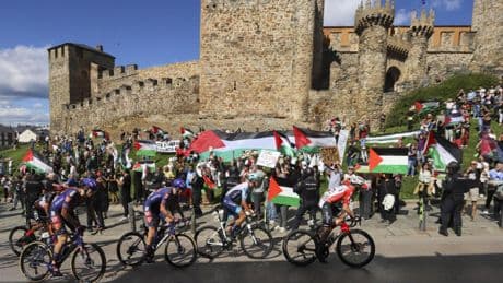 La Vuelta de la kale borroka