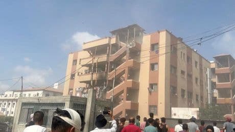 +++ Nahost +++: Israels Militär greift Klinik im Gaza-Streifen an