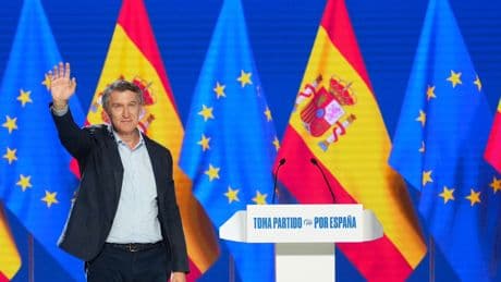 Feijóo se dirige al electorado de izquierda y derecha para poder gobernar en solitario: &quot;O Sánchez o yo&quot;