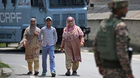 India and Pakistan exchange fire in Kashmir after conflict escalates