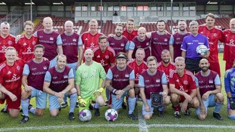 Iron Maiden am Flinger Broich: Mit Langeneke und Co. – Fortuna & Friends bestritt ein ungewöhnliches Spiel