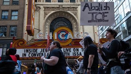 DHS ‘blitzes’ Chicagoland, netting ‘many arrests’ as Noem onsite for immigration crackdown