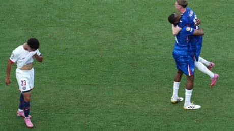 Chelsea-PSG : les Parisiens bouclent leur folle saison sur un coup de Blues