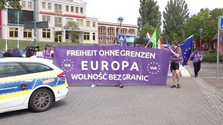 Deutschland und Polen: Innenminister: Grenzkontrollen nur so lange wie nötig - Demo