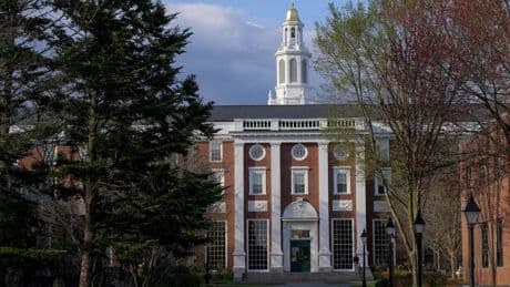 «Harvard ha preso in giro il sistema di istruzione Usa». Ecco la lettera dell’Amministrazione Trump al rettore