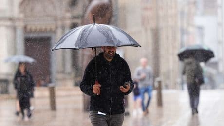 Huge rainstorm set to drench UK in 600-mile soaking sparing no regions