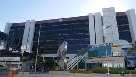 Así es el prestigioso Cedars-Sinai, el hospital judío en el que nació el hijo mayor de Javier Bardem y Penélope Cruz