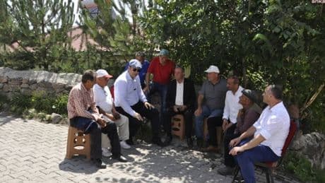 CHP Kars Milletvekili Alp, yerine kayyım atanan muhtarı ziyaret etti