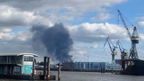 Feuer auf der Veddel: Feuerwehr zum Brand in Hamburg: Es gibt Verletzte