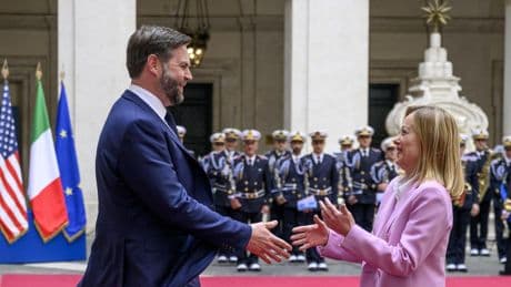 Vance en Roma: “Hablaremos de una negociación comercial con Europa”