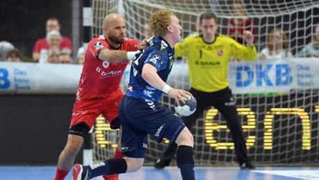 Topstar nur auf der Bank - Handball-Trainer flippt aus