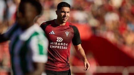 El Mirandés se queda sin un bastión defensivo en un momento clave
