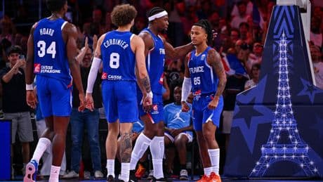 Basket : «Je peux aider l’équipe à ma manière», Strazel accompagne les Bleus à l’Euro malgré son forfait