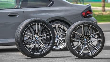 Comment Pirelli crée des pneus haute couture pour Ferrari, Lamborghini ou Rolls-Royce