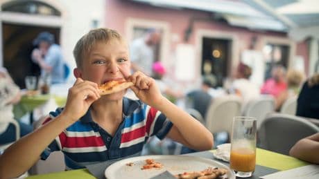 Einmal Pizzaessen - 100 Euro: So teuer ist Italien-Urlaub 2025