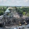 Nach Feuer auf Festivalgelände: „Tomorrowland“ startet trotz abgebrannter Hauptbühne