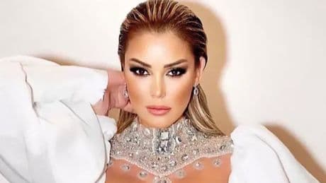 Petek Dinçöz photoshopu abarttı, Jennifer Lopez'e benzetildi