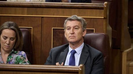 Feijóo se jacta de que Sánchez ha firmado la declaración de la OTAN con el 5% de gasto militar, pero no aclara qué haría el PP