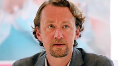 „Straftat begangen von einem Mitarbeiter des Innenministeriums oder des Verfassungsschutzes“