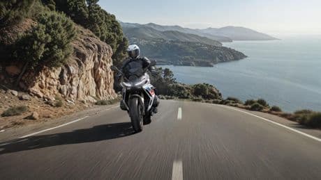 Motos para superviajeros que buscan gran potencia y mucha tecnología: modelos de BMW, Honda, KTM, MITT, Kawasaki y Yamaha, desde unos 11.000 euros