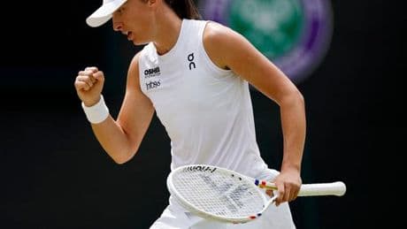 A Wimbledon, la Polonaise Iga Swiatek se qualifie sans trembler pour le dernier carré