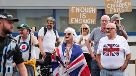 Asylum hotel protests latest: Dozens of demonstrations and counter-protests to take place as tensions mount