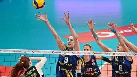 Vakıfbank şampiyonluk, Fenerbahçe seriyi uzatmak için parkede!