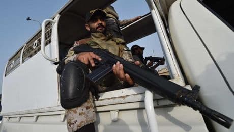 La India insta a Pakistán a la desescalada tras una noche de ataques cruzados entre las dos potencias nucleares