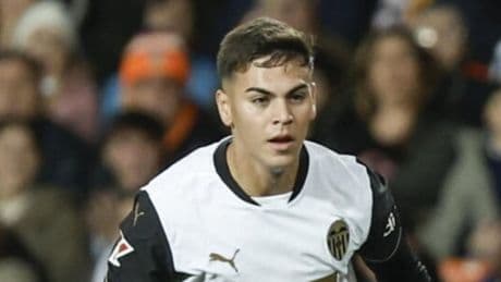 <p>Barrenechea, l'ex Juve giramondo: Aston Villa, Valencia e ora il Benfica</p>