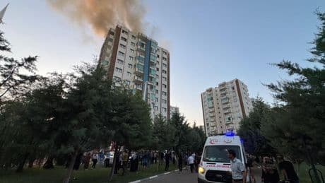 Diyarbakır'daki yangın faciasında gözaltı sayısı 5'e yükseldi