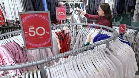 Habillement : les Français ont acheté en moyenne 42 pièces par personne en 2024, un record