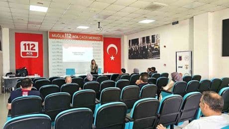 Atama bekleyen sağlık çalışanlarına müjde: 19 bin kişi kadroya alınacak! Bakan Memişoğlu resmen açıkladı