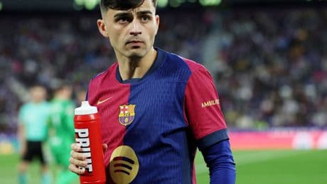 Hansi Flick ve la orilla, pero el Barça tiene que tapar los agujeros del barco contrarreloj