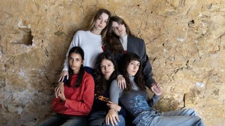 Jóvenes dispuestos a estudiar en condiciones fuera de lo común
