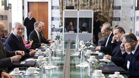 Irán califica de "fructífera" su negociación nuclear con EEUU y anuncia una nueva reunión