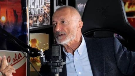 La película que Arturo Pérez-Reverte recomienda ver sí o sí: está en Prime Video y es la versión de una de las mejores novelas de la historia