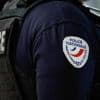 Un policier renversé par une voiture riposte avec son arme dans la Meuse